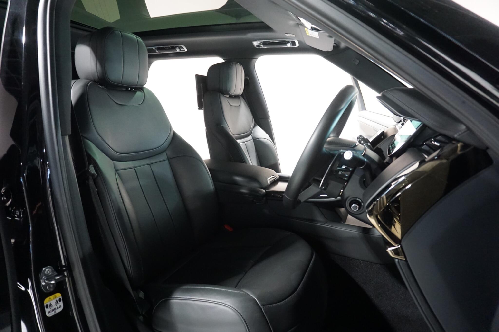 Land Rover Range Rover Sport 3.0 D300 MHEV Dynamic SE SUV 5dr Diesel Auto 4WD Euro 6 (s/s) (300 ps)